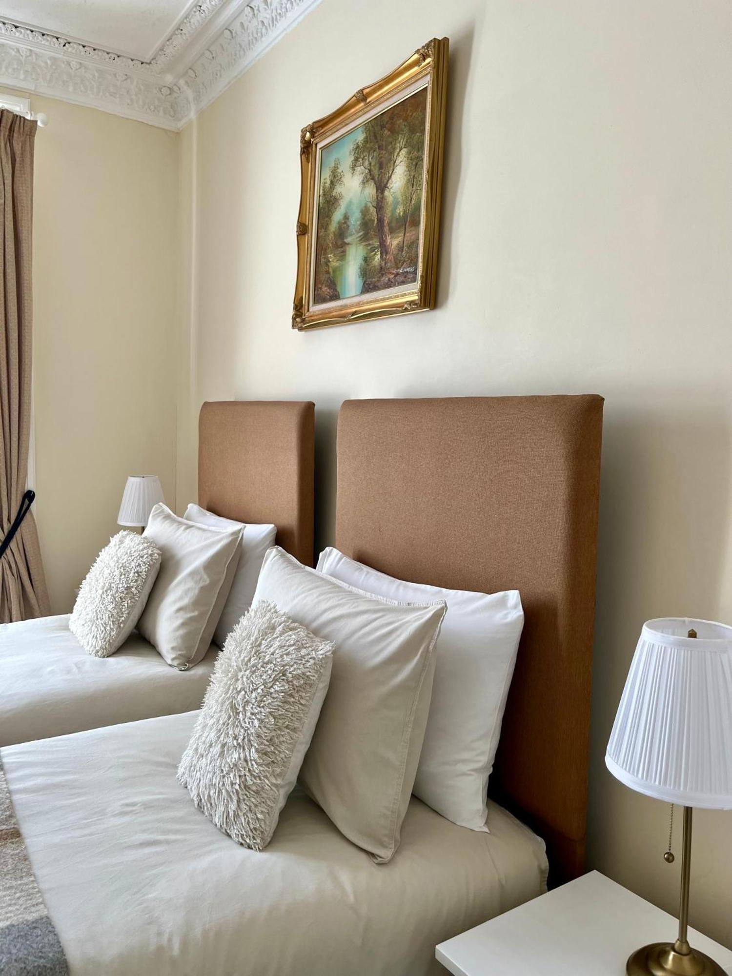 Acorn House คาลเลนเดอร์ ภายนอก รูปภาพ