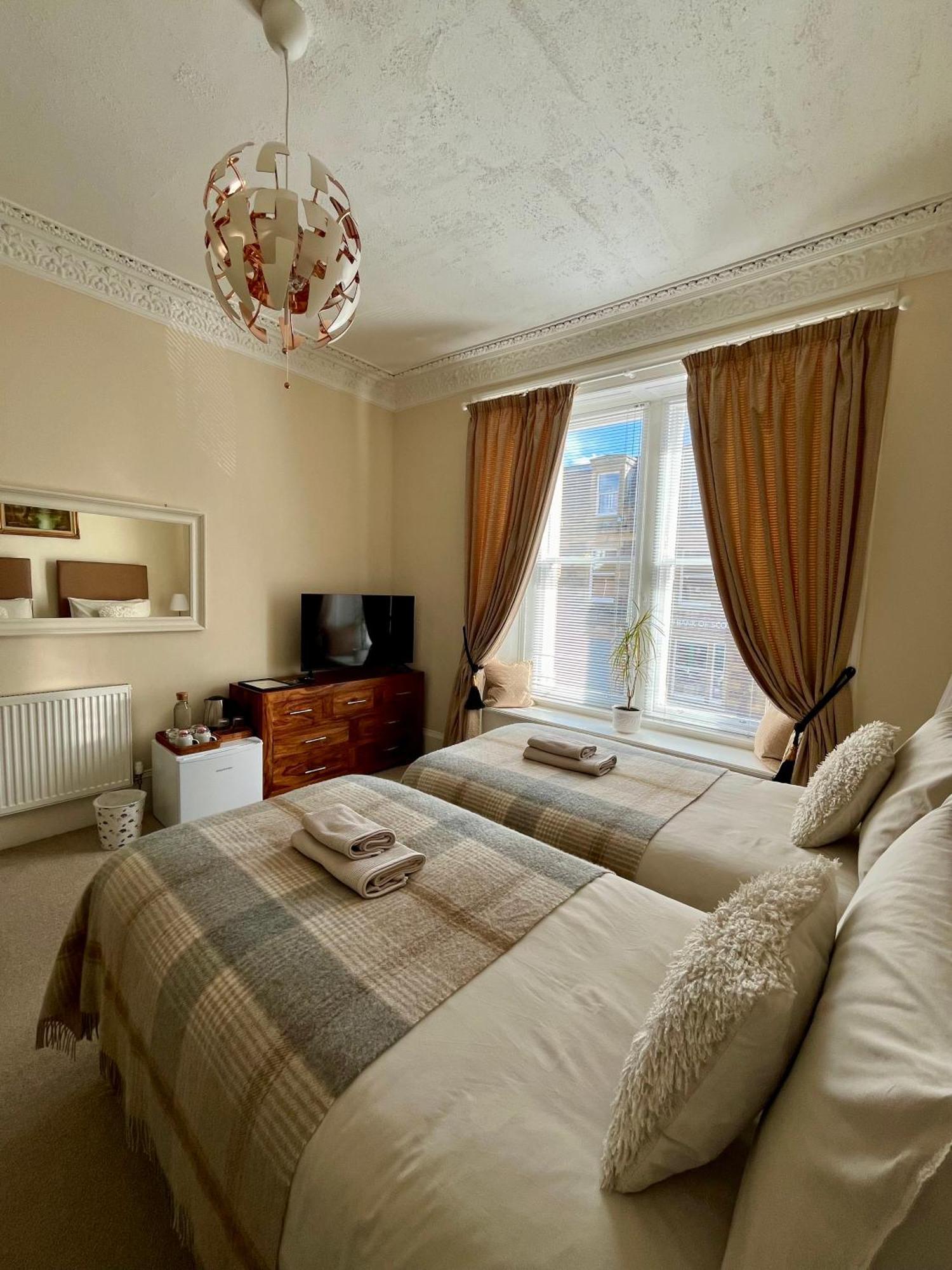 Acorn House คาลเลนเดอร์ ภายนอก รูปภาพ
