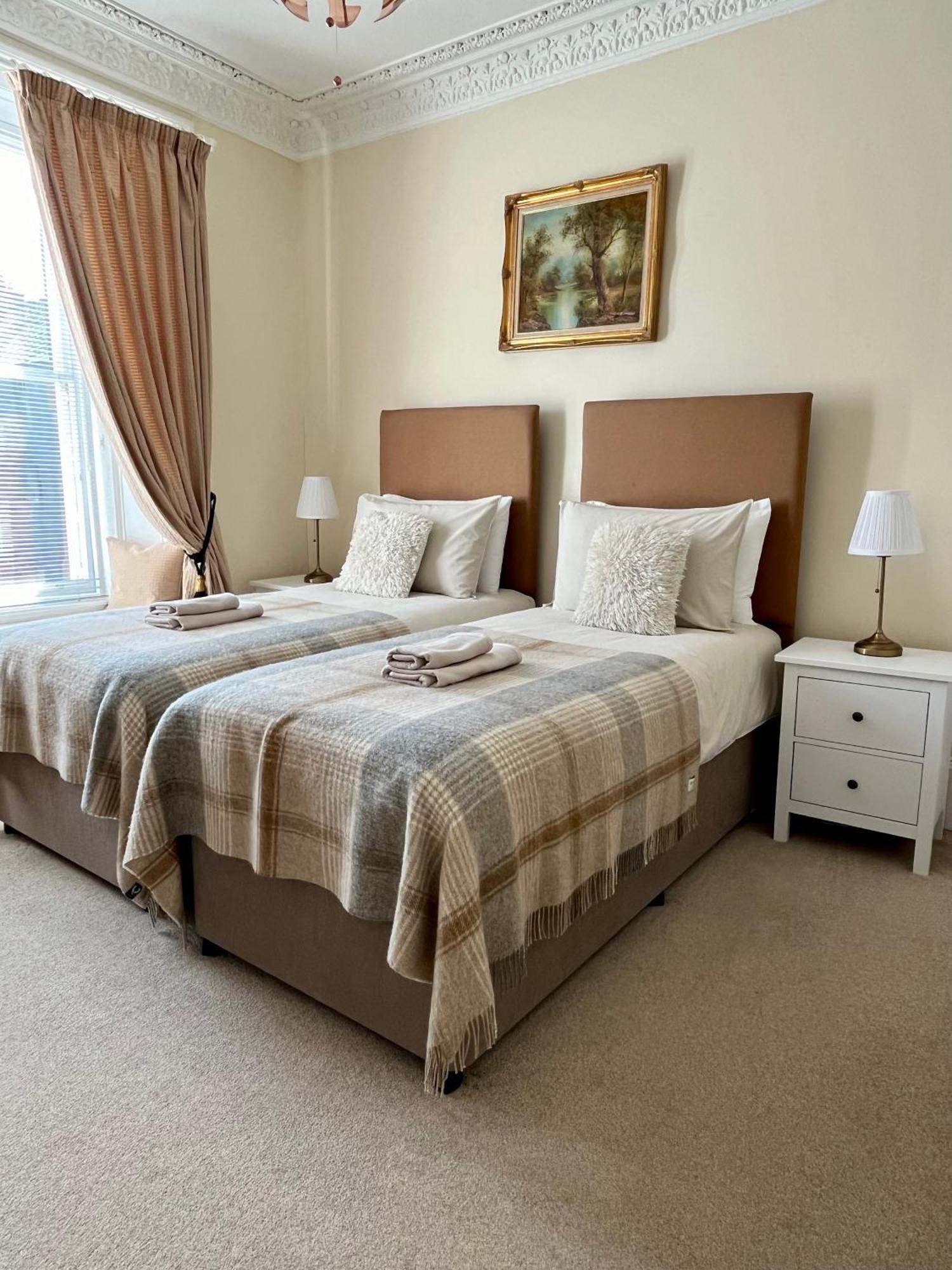 Acorn House คาลเลนเดอร์ ภายนอก รูปภาพ