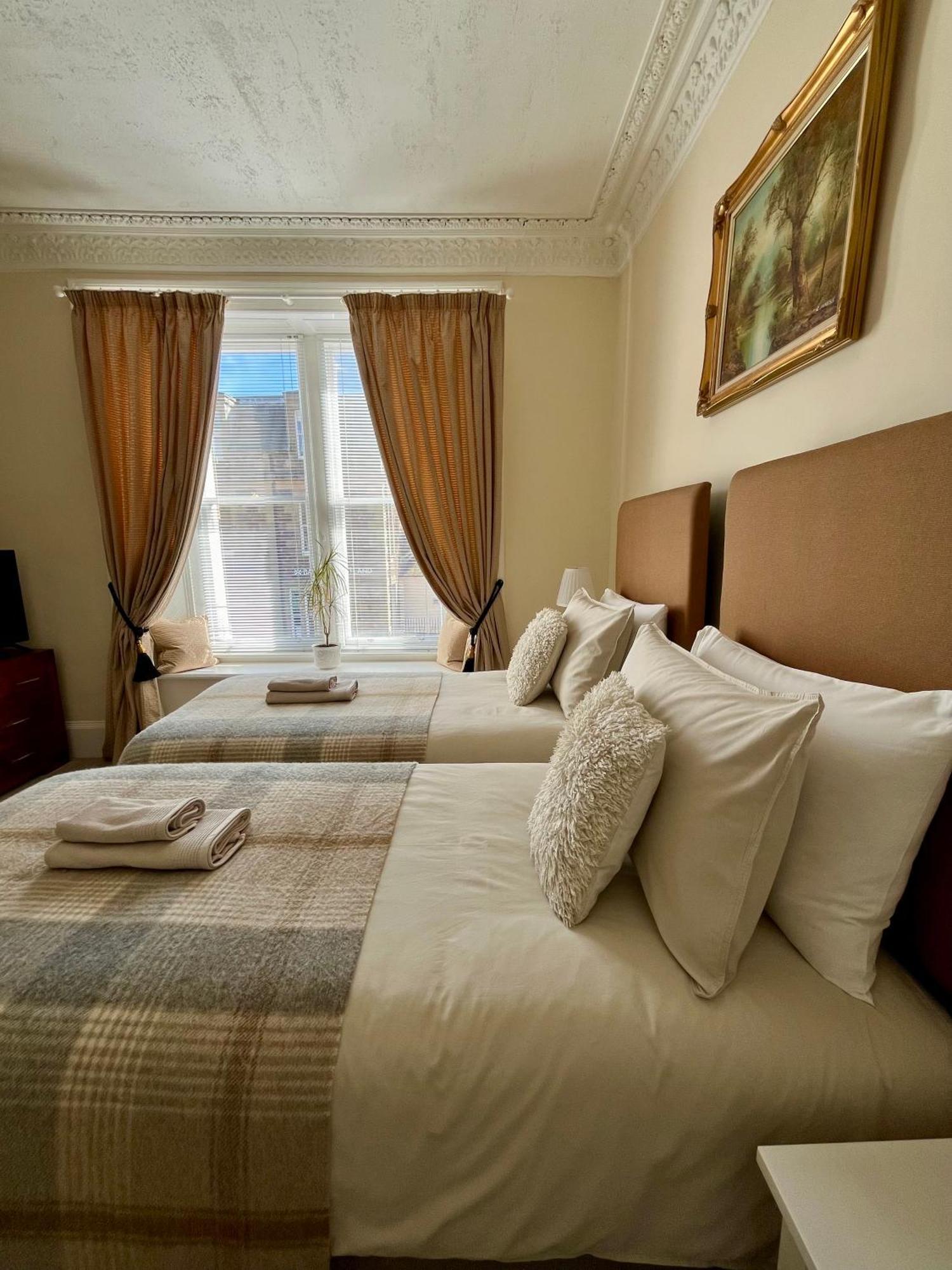 Acorn House คาลเลนเดอร์ ภายนอก รูปภาพ