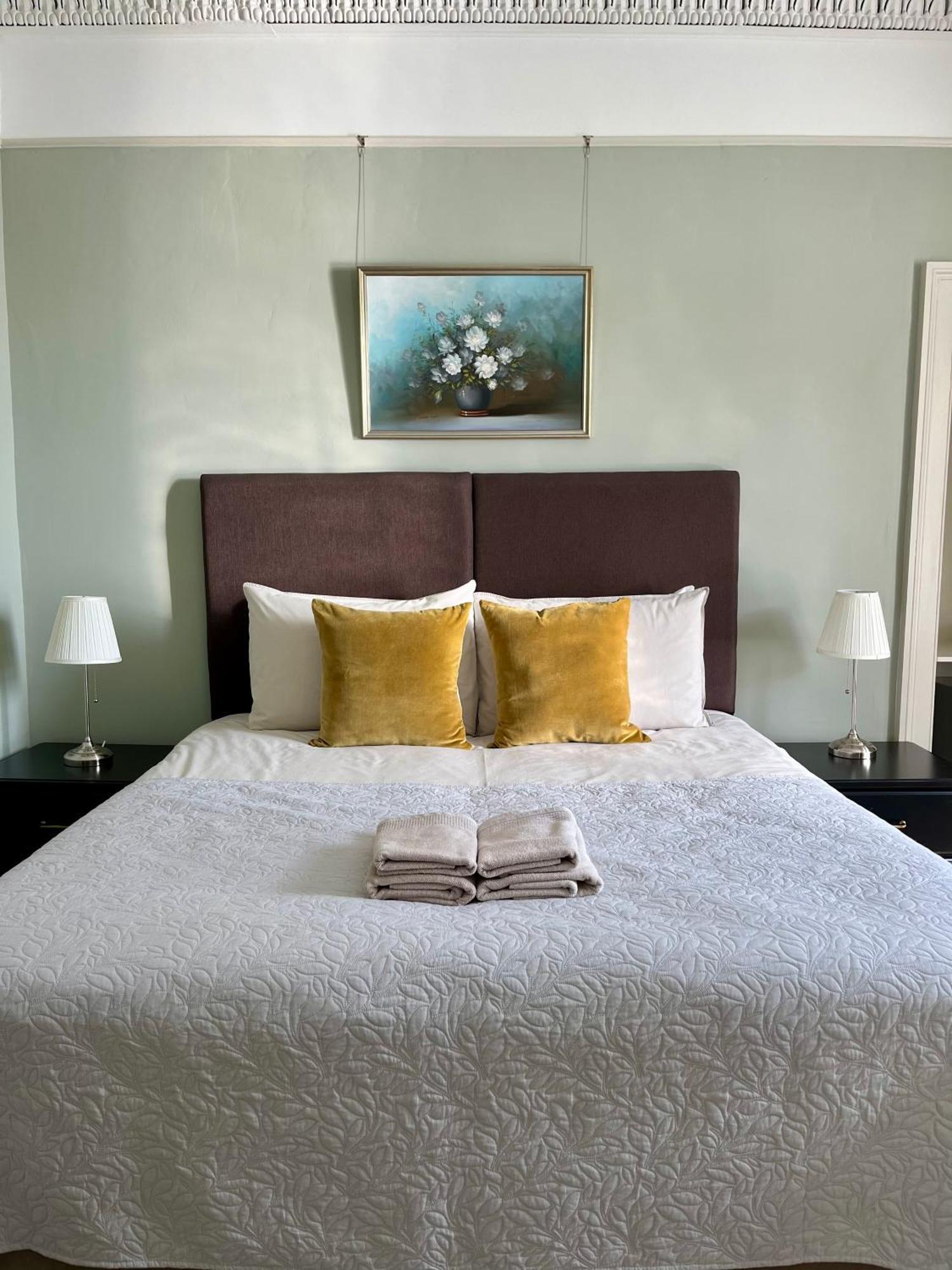 Acorn House คาลเลนเดอร์ ภายนอก รูปภาพ